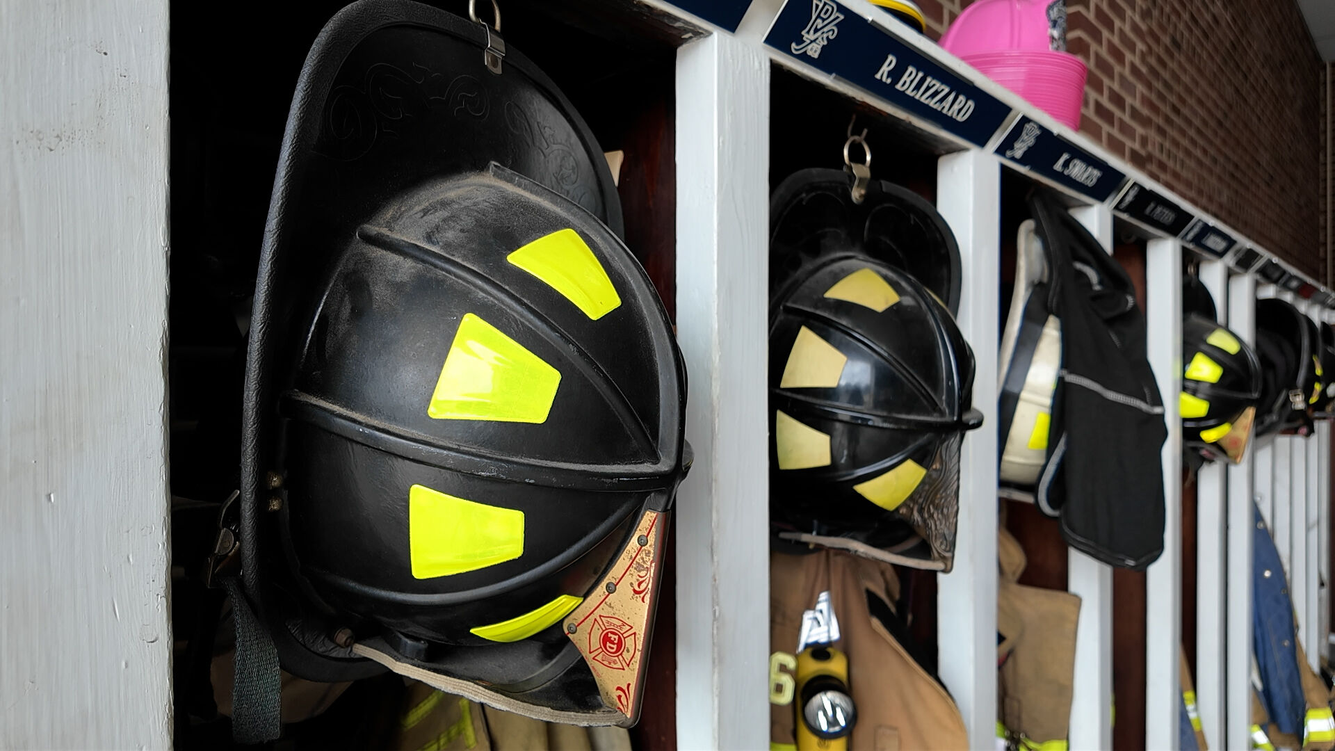 Meyer signs bills to support Delaware volunteer firefighters